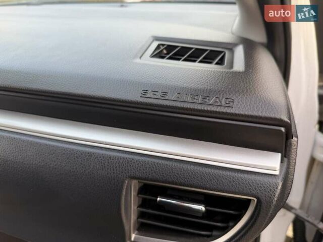 Белый Тойота Королла, объемом двигателя 1.6 л и пробегом 159 тыс. км за 12800 $, фото 21 на Automoto.ua