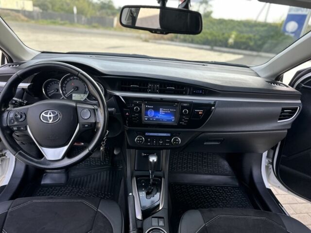 Білий Тойота Королла, об'ємом двигуна 1.6 л та пробігом 158 тис. км за 13800 $, фото 19 на Automoto.ua