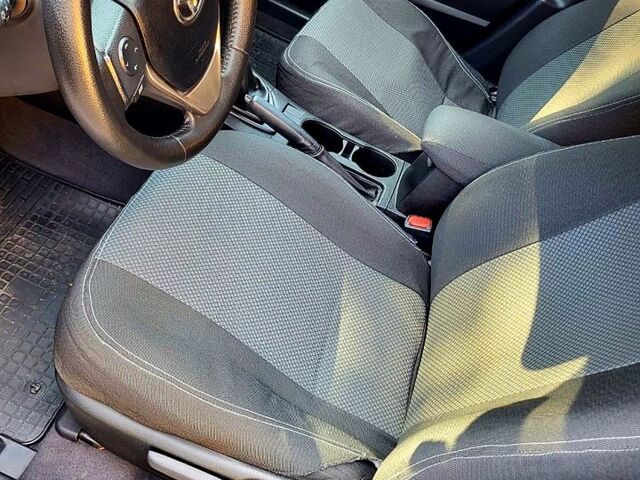 Білий Тойота Королла, об'ємом двигуна 1.3 л та пробігом 127 тис. км за 7500 $, фото 6 на Automoto.ua