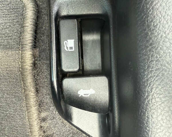 Белый Тойота Королла, объемом двигателя 1.6 л и пробегом 190 тыс. км за 12500 $, фото 15 на Automoto.ua