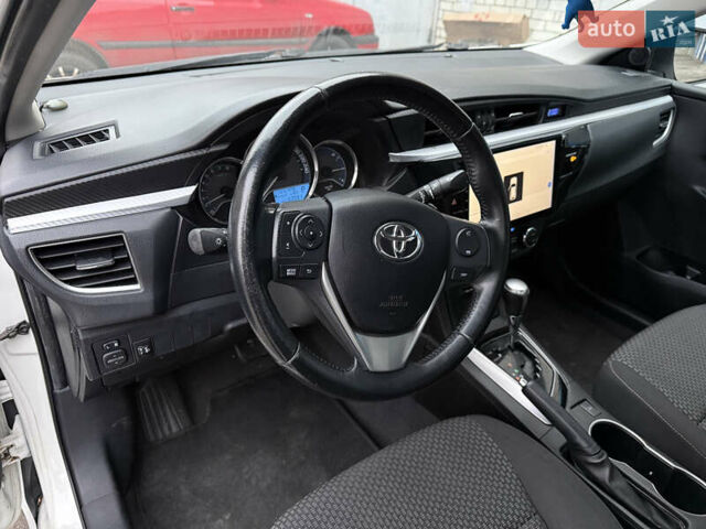 Белый Тойота Королла, объемом двигателя 1.6 л и пробегом 162 тыс. км за 11200 $, фото 6 на Automoto.ua