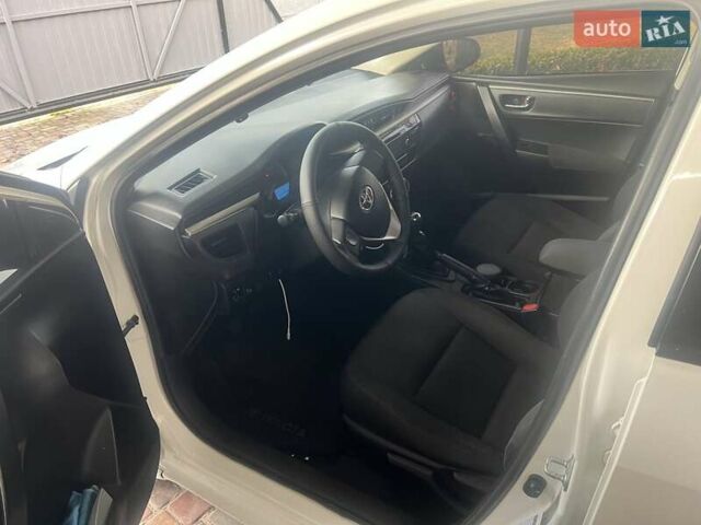 Белый Тойота Королла, объемом двигателя 1.3 л и пробегом 203 тыс. км за 8700 $, фото 7 на Automoto.ua