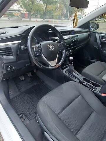 Белый Тойота Королла, объемом двигателя 1.6 л и пробегом 160 тыс. км за 9300 $, фото 11 на Automoto.ua