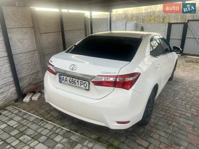 Белый Тойота Королла, объемом двигателя 1.3 л и пробегом 203 тыс. км за 8700 $, фото 3 на Automoto.ua