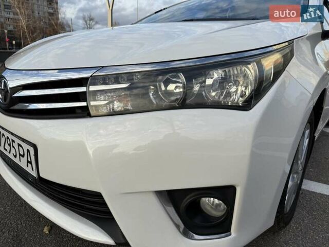 Белый Тойота Королла, объемом двигателя 1.6 л и пробегом 159 тыс. км за 12800 $, фото 7 на Automoto.ua