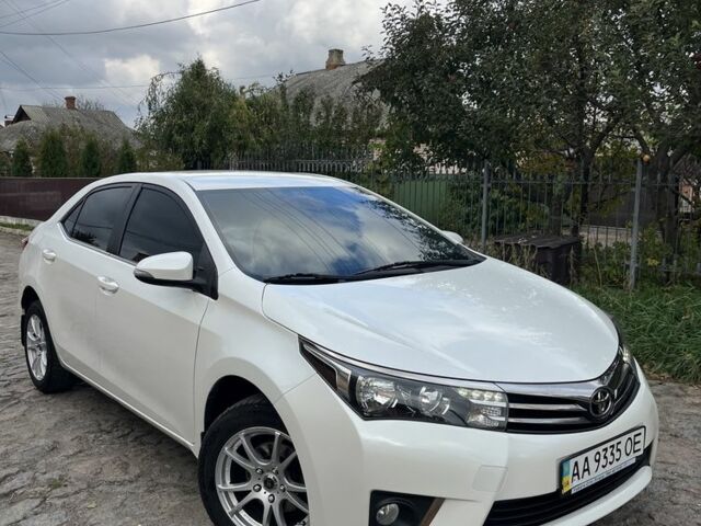 Белый Тойота Королла, объемом двигателя 1.6 л и пробегом 142 тыс. км за 12200 $, фото 2 на Automoto.ua