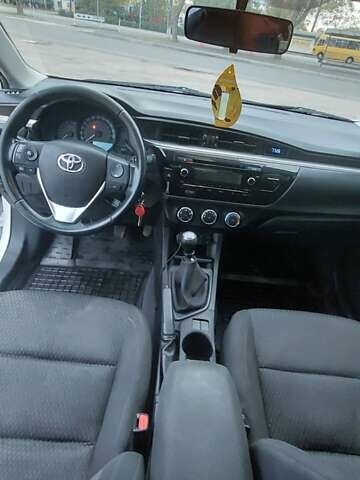 Белый Тойота Королла, объемом двигателя 1.6 л и пробегом 160 тыс. км за 9300 $, фото 10 на Automoto.ua