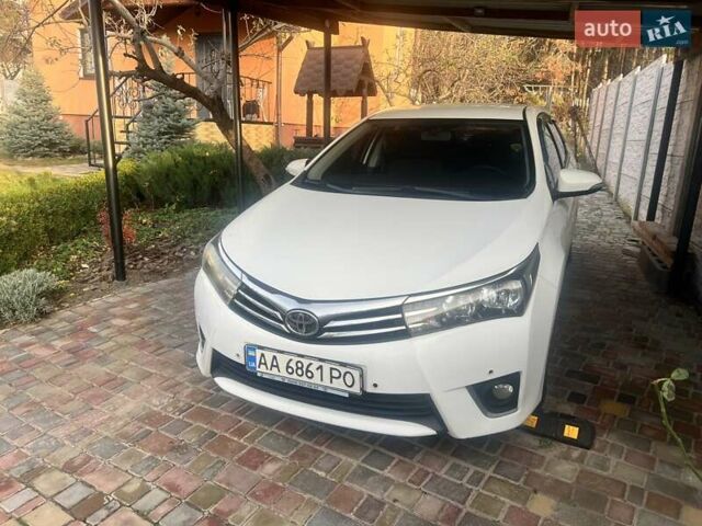 Белый Тойота Королла, объемом двигателя 1.3 л и пробегом 203 тыс. км за 8700 $, фото 1 на Automoto.ua