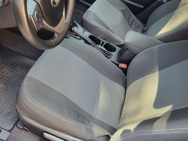 Белый Тойота Королла, объемом двигателя 1.3 л и пробегом 127 тыс. км за 7500 $, фото 6 на Automoto.ua