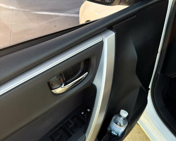 Белый Тойота Королла, объемом двигателя 1.6 л и пробегом 183 тыс. км за 9890 $, фото 23 на Automoto.ua