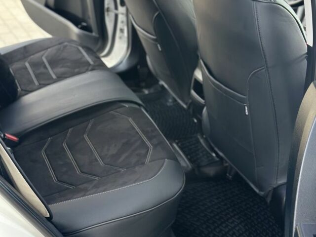 Білий Тойота Королла, об'ємом двигуна 1.6 л та пробігом 158 тис. км за 13800 $, фото 16 на Automoto.ua