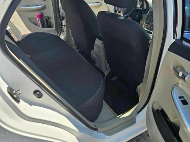 Белый Тойота Королла, объемом двигателя 1.4 л и пробегом 135 тыс. км за 8500 $, фото 2 на Automoto.ua