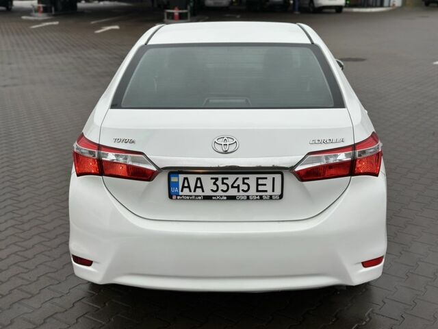 Белый Тойота Королла, объемом двигателя 1.6 л и пробегом 170 тыс. км за 10300 $, фото 3 на Automoto.ua