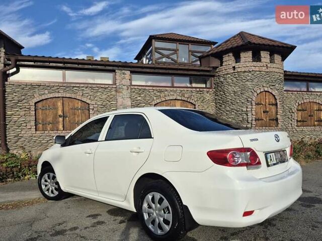 Белый Тойота Королла, объемом двигателя 0 л и пробегом 145 тыс. км за 7300 $, фото 6 на Automoto.ua