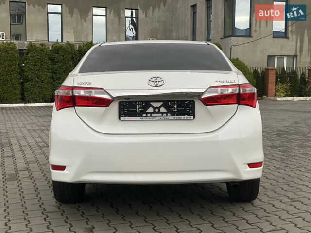 Белый Тойота Королла, объемом двигателя 1.6 л и пробегом 193 тыс. км за 12500 $, фото 5 на Automoto.ua