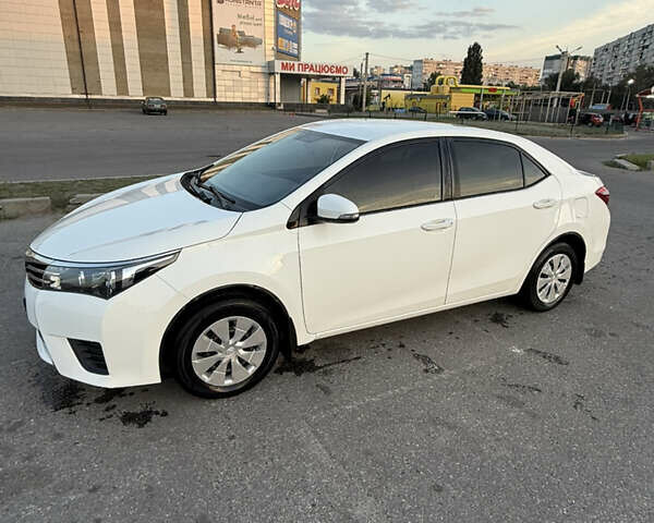 Білий Тойота Королла, об'ємом двигуна 1.33 л та пробігом 152 тис. км за 9600 $, фото 2 на Automoto.ua