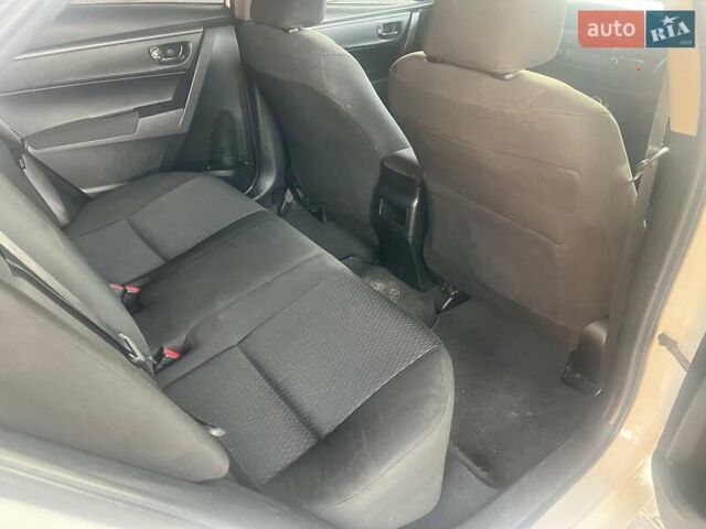 Белый Тойота Королла, объемом двигателя 1.3 л и пробегом 203 тыс. км за 8700 $, фото 5 на Automoto.ua