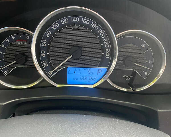 Белый Тойота Королла, объемом двигателя 1.6 л и пробегом 190 тыс. км за 12500 $, фото 25 на Automoto.ua