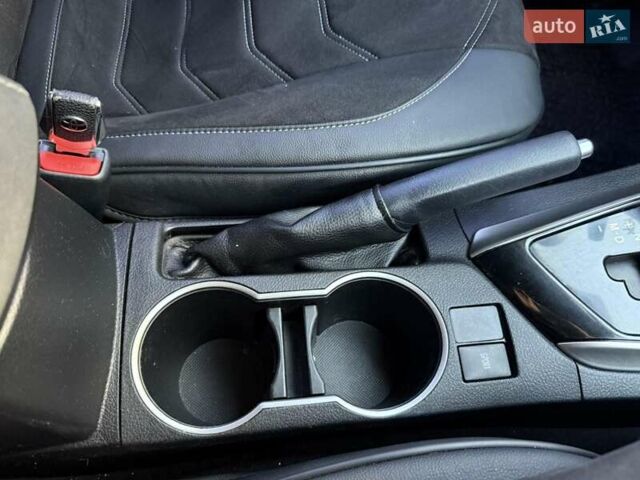 Белый Тойота Королла, объемом двигателя 1.6 л и пробегом 159 тыс. км за 12800 $, фото 12 на Automoto.ua