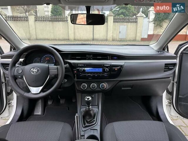 Белый Тойота Королла, объемом двигателя 1.6 л и пробегом 137 тыс. км за 10999 $, фото 56 на Automoto.ua