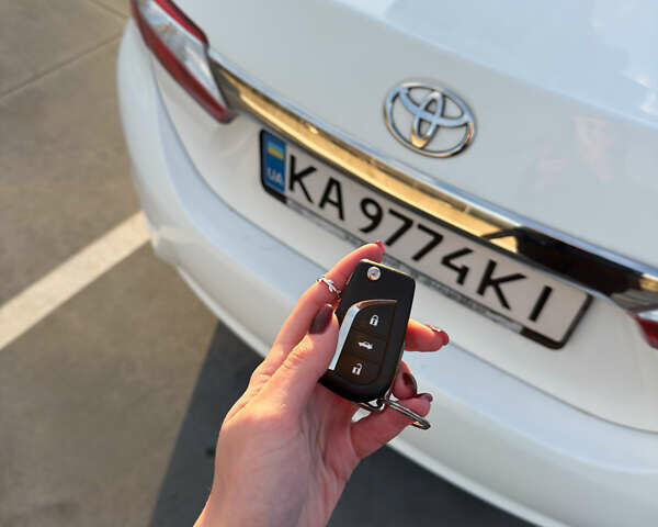 Белый Тойота Королла, объемом двигателя 1.6 л и пробегом 183 тыс. км за 9890 $, фото 6 на Automoto.ua