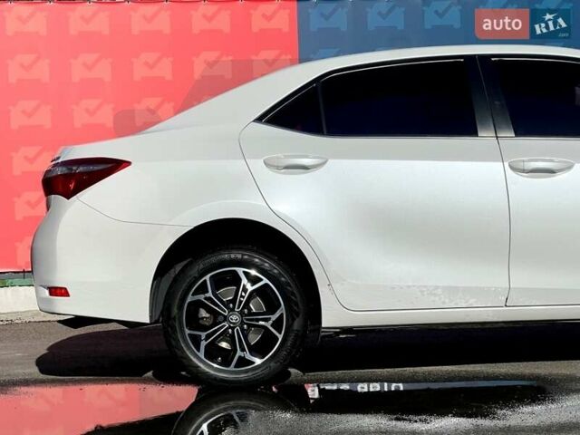 Белый Тойота Королла, объемом двигателя 1.6 л и пробегом 197 тыс. км за 11999 $, фото 10 на Automoto.ua