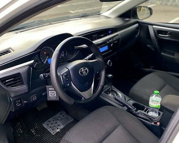 Белый Тойота Королла, объемом двигателя 1.6 л и пробегом 200 тыс. км за 8800 $, фото 7 на Automoto.ua