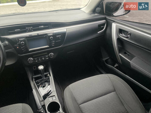 Белый Тойота Королла, объемом двигателя 1.6 л и пробегом 193 тыс. км за 12500 $, фото 23 на Automoto.ua