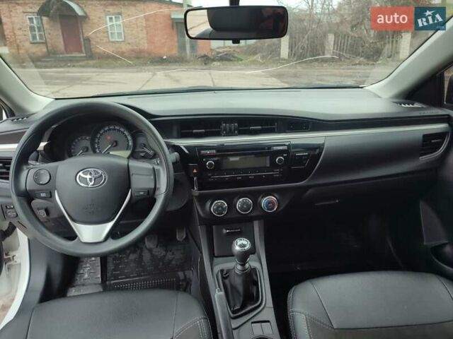 Белый Тойота Королла, объемом двигателя 1.3 л и пробегом 150 тыс. км за 10500 $, фото 41 на Automoto.ua