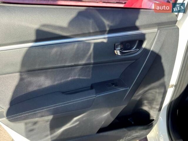 Белый Тойота Королла, объемом двигателя 1.6 л и пробегом 197 тыс. км за 11999 $, фото 43 на Automoto.ua