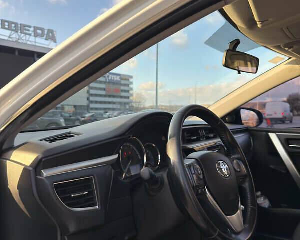 Белый Тойота Королла, объемом двигателя 1.6 л и пробегом 183 тыс. км за 9890 $, фото 22 на Automoto.ua