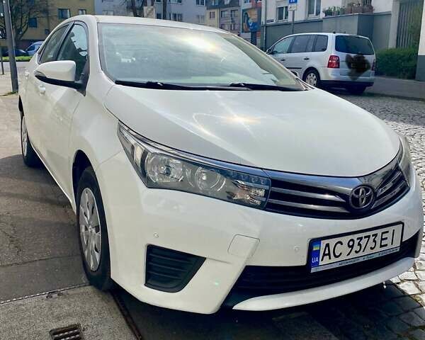 Белый Тойота Королла, объемом двигателя 1.33 л и пробегом 147 тыс. км за 11800 $, фото 1 на Automoto.ua