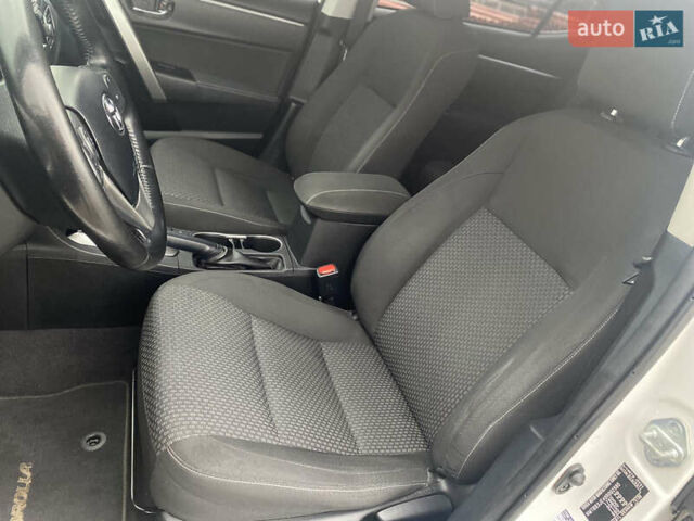 Белый Тойота Королла, объемом двигателя 1.6 л и пробегом 193 тыс. км за 12500 $, фото 12 на Automoto.ua