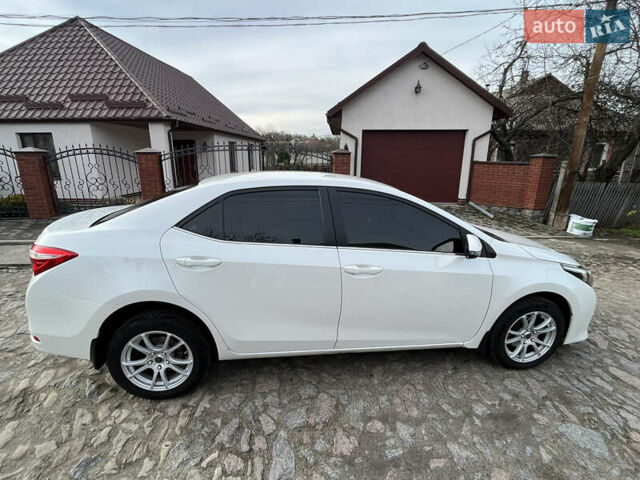Белый Тойота Королла, объемом двигателя 1.6 л и пробегом 142 тыс. км за 12000 $, фото 8 на Automoto.ua