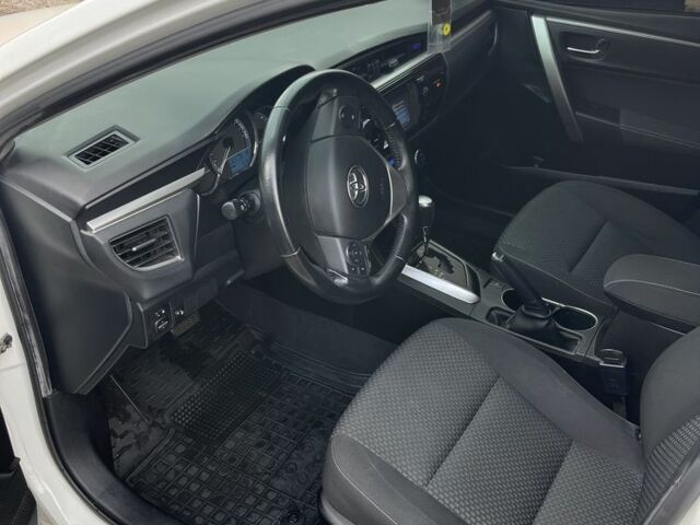 Белый Тойота Королла, объемом двигателя 1.6 л и пробегом 142 тыс. км за 12200 $, фото 11 на Automoto.ua