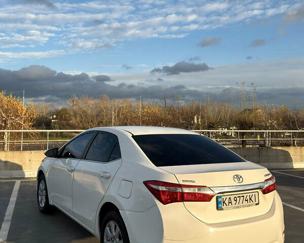 Белый Тойота Королла, объемом двигателя 1.6 л и пробегом 183 тыс. км за 9890 $, фото 4 на Automoto.ua