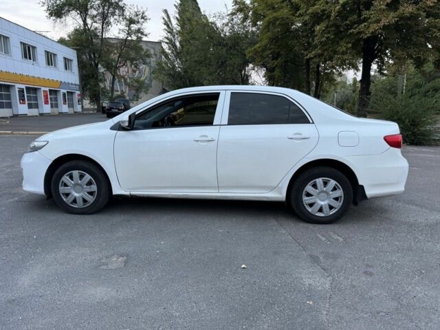 Белый Тойота Королла, объемом двигателя 1.3 л и пробегом 210 тыс. км за 7900 $, фото 2 на Automoto.ua