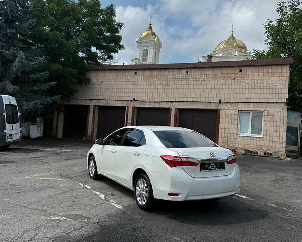 Белый Тойота Королла, объемом двигателя 1.6 л и пробегом 190 тыс. км за 12500 $, фото 2 на Automoto.ua
