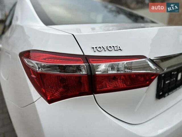 Белый Тойота Королла, объемом двигателя 1.6 л и пробегом 137 тыс. км за 10999 $, фото 39 на Automoto.ua