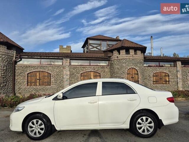 Белый Тойота Королла, объемом двигателя 0 л и пробегом 145 тыс. км за 7300 $, фото 7 на Automoto.ua