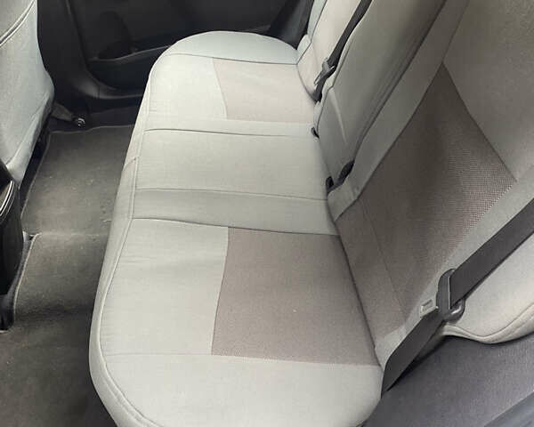 Білий Тойота Королла, об'ємом двигуна 1.33 л та пробігом 91 тис. км за 11500 $, фото 7 на Automoto.ua