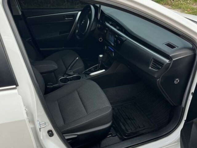 Белый Тойота Королла, объемом двигателя 1.6 л и пробегом 142 тыс. км за 12200 $, фото 12 на Automoto.ua