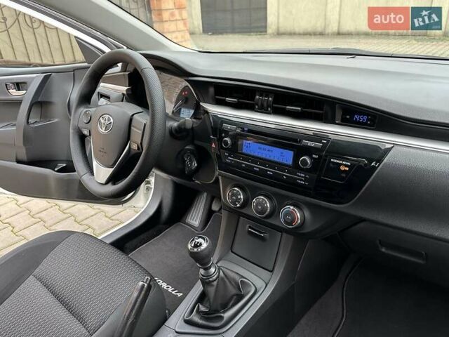 Белый Тойота Королла, объемом двигателя 1.6 л и пробегом 137 тыс. км за 10999 $, фото 62 на Automoto.ua