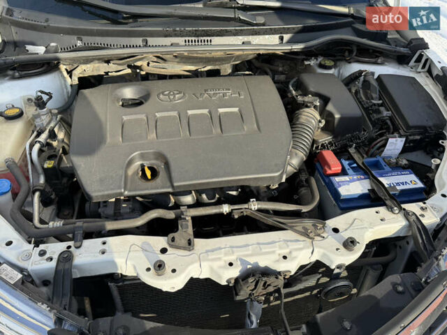 Білий Тойота Королла, об'ємом двигуна 1.6 л та пробігом 119 тис. км за 13500 $, фото 12 на Automoto.ua