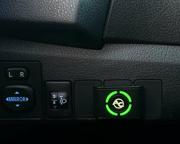 Белый Тойота Королла, объемом двигателя 1.6 л и пробегом 183 тыс. км за 9890 $, фото 10 на Automoto.ua