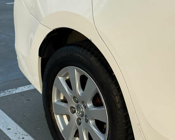 Белый Тойота Королла, объемом двигателя 1.6 л и пробегом 183 тыс. км за 9890 $, фото 39 на Automoto.ua