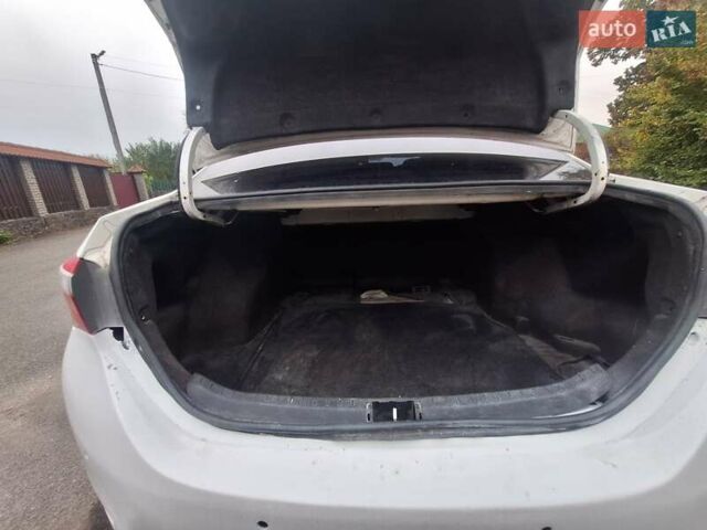 Белый Тойота Королла, объемом двигателя 1.33 л и пробегом 376 тыс. км за 6500 $, фото 11 на Automoto.ua