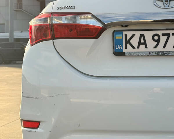 Белый Тойота Королла, объемом двигателя 1.6 л и пробегом 183 тыс. км за 9890 $, фото 17 на Automoto.ua