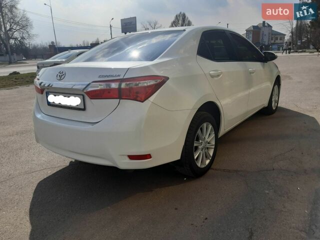 Білий Тойота Королла, об'ємом двигуна 1.6 л та пробігом 240 тис. км за 10000 $, фото 4 на Automoto.ua