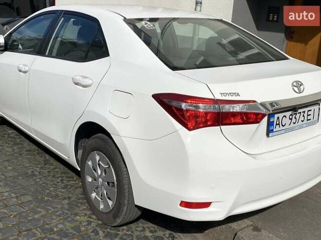 Белый Тойота Королла, объемом двигателя 1.33 л и пробегом 147 тыс. км за 11800 $, фото 2 на Automoto.ua